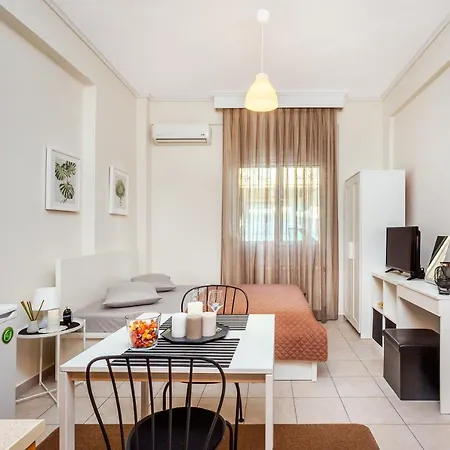 Charlot House Apartment *